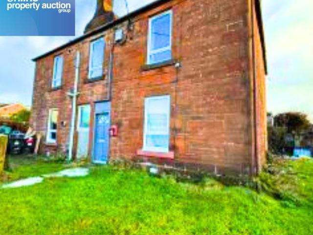 Flat for sale in Mauchline, Scotland