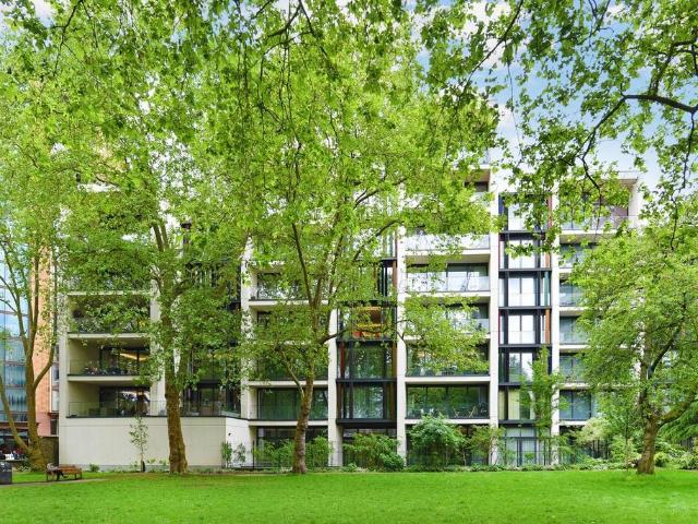 Flat for sale in Marylebone, Greater London