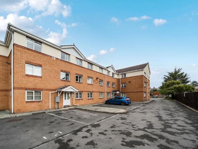Flat for sale in Fulshaw Park, Wilmslow