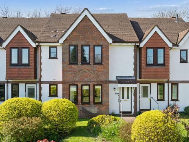 Flat for sale in Prestwood, Buckinghamshire
