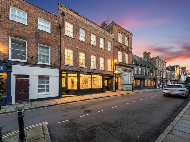 Flat for sale in Eton, Isle Of Man