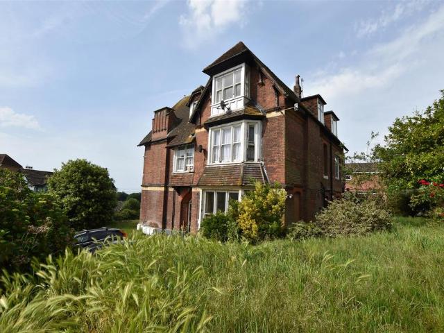 Flat for sale in Blacklands, Guestling Green