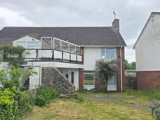 Flat for sale in Severn Beach, South Gloucestershire
