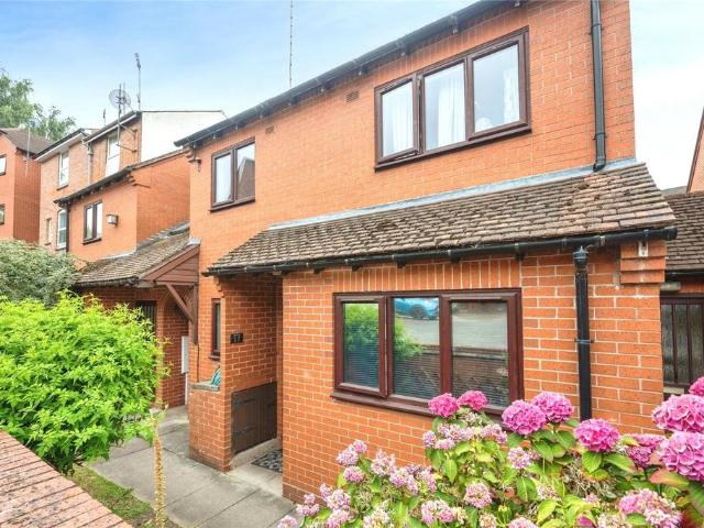 Flat for sale in Woodloes Park, Green Close