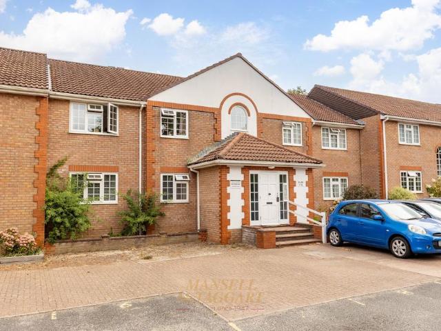 Flat for sale in Glynde, West Sussex
