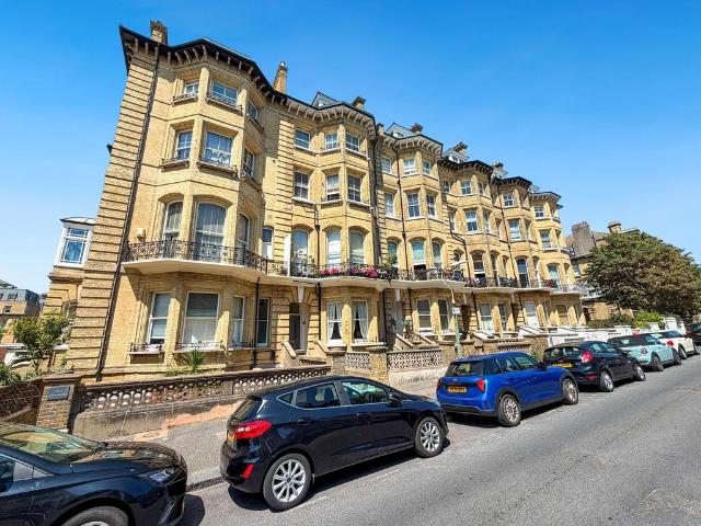 Flat for sale in Brunswick