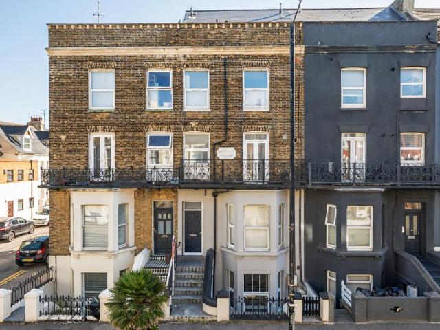 Flat for sale in Margate, Thanet