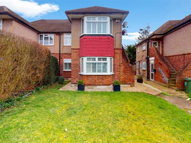 Flat for sale in Sudbury, North Wembley