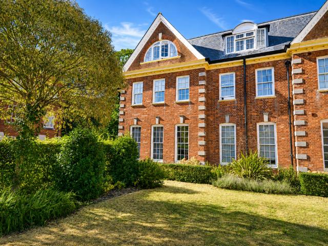 Flat for sale in Chichester, Littlecote