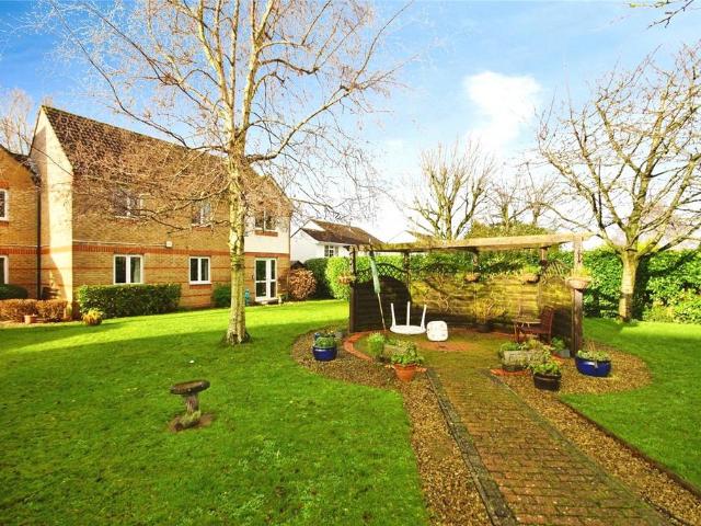 Flat for sale in Kingswood, South Gloucestershire