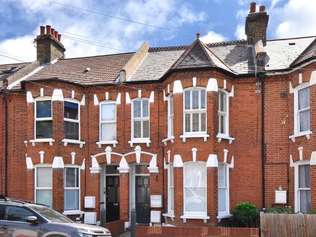 Flat for sale in London Borough of Lewisham, Greater London