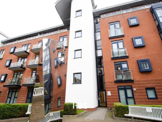 Flat for sale in Elmdon, West Midlands