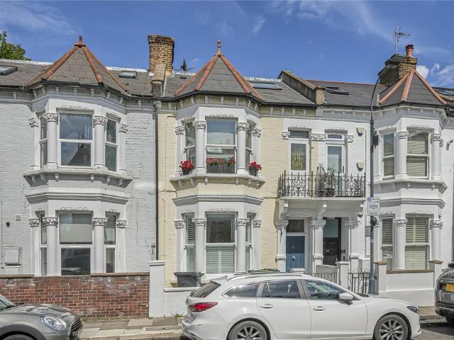 Flat for sale in Fulham, Greater London
