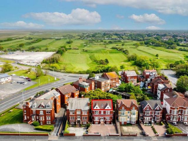 Flat for sale in Meols Cop, Southport