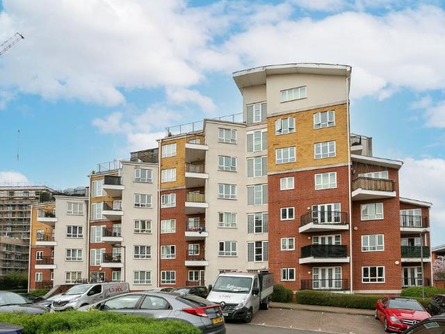 Flat for sale in Holywell Estate, North Watford