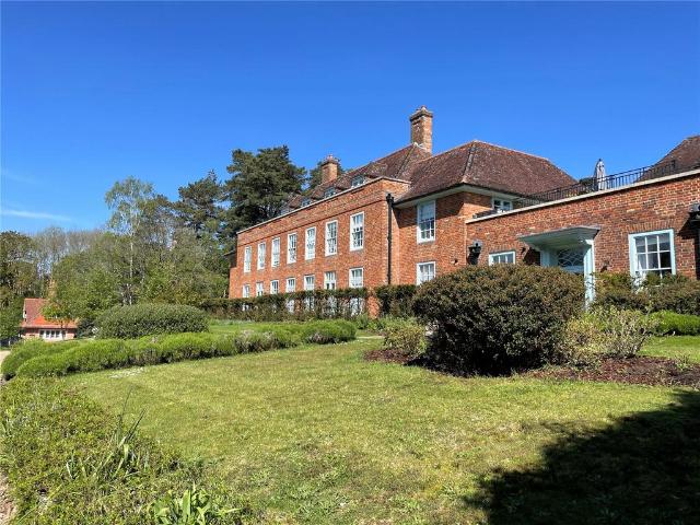 Flat for sale in Littlecote, West Sussex
