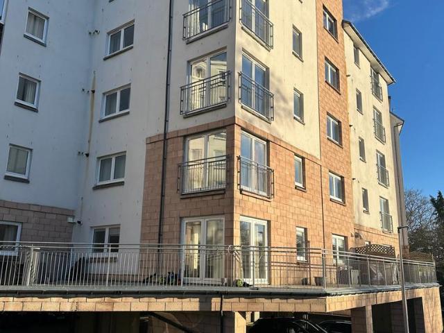 Flat for sale in Ballindoch, Scotland