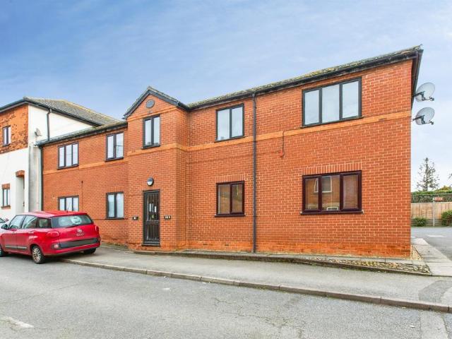 Flat for sale in Thrapston