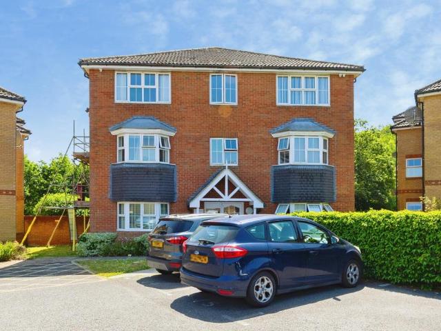 Flat for sale in Bridgefield, Kent