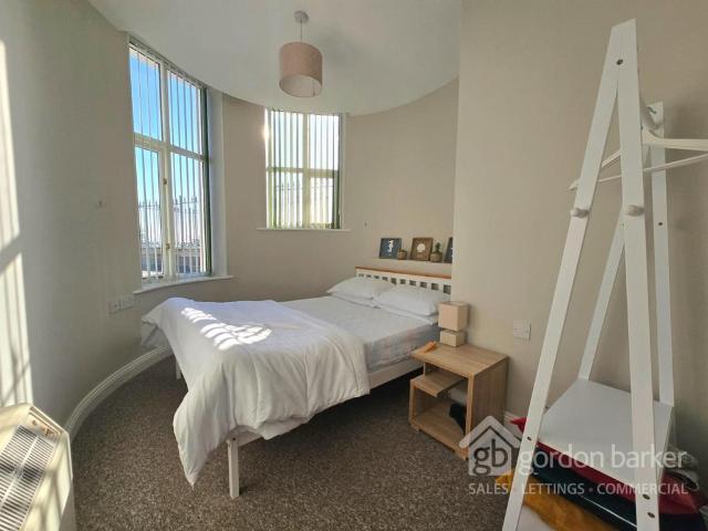 Flat for sale in Boscombe, Bournemouth