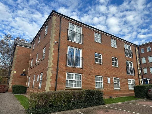 Flat for sale in Semilong, Northampton