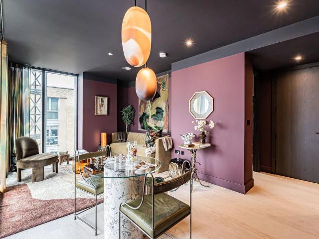 Flat for sale in Battersea, Greater London