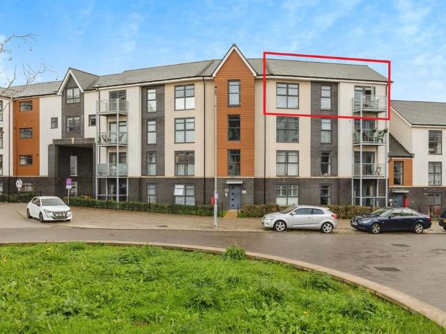Flat for sale in Patchway, South Gloucestershire