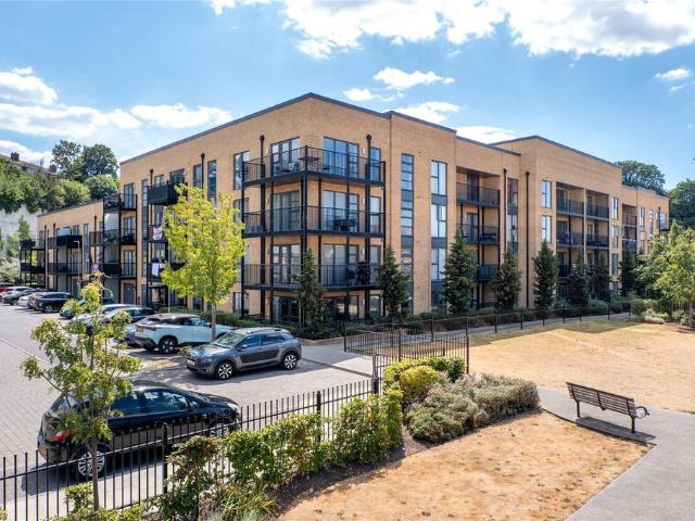 Flat for sale in Hamerton, Kent