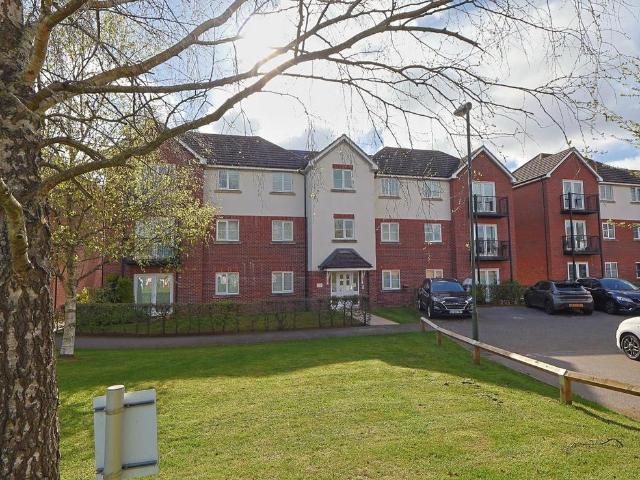 Flat for sale in Allesley, West Midlands