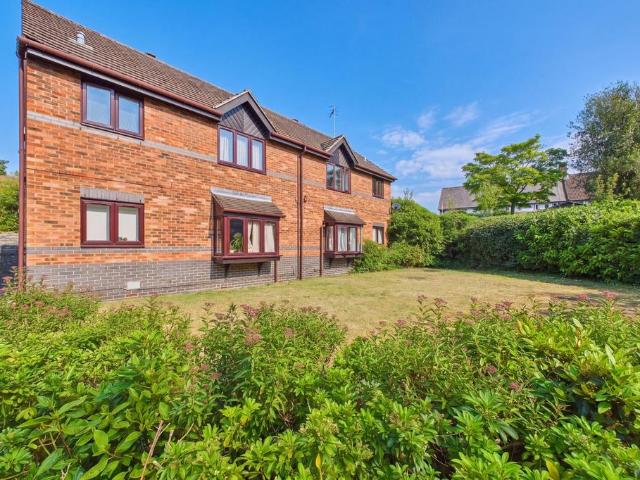 Flat for sale in North Town, Aldershot