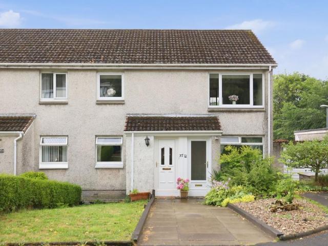 Flat for sale in Milton Of Campsie, Scotland