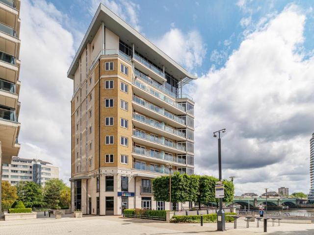 Flat for sale in Imperial Wharf, Greater London
