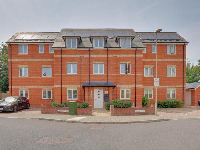 Flat for sale in Spring Vale, Hampshire