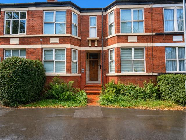 Flat for sale in Cheadle, Greater Manchester