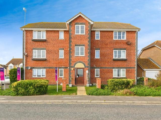 Flat for sale in Dale Hill, Essex