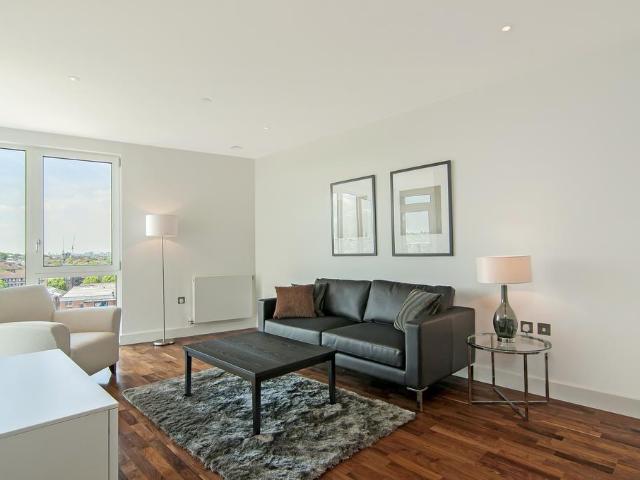 Flat for sale in Greenwich Town Centre, Greater London