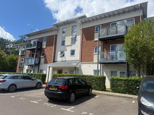Flat for sale in Pachesham Park, Surrey