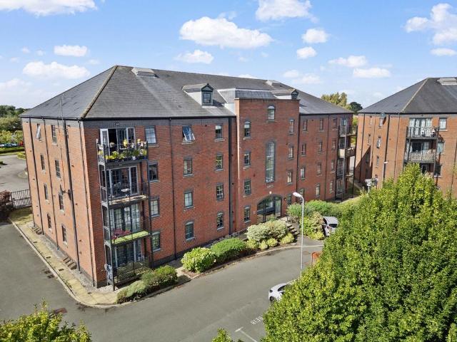 Flat for sale in Wilderspool, Warrington