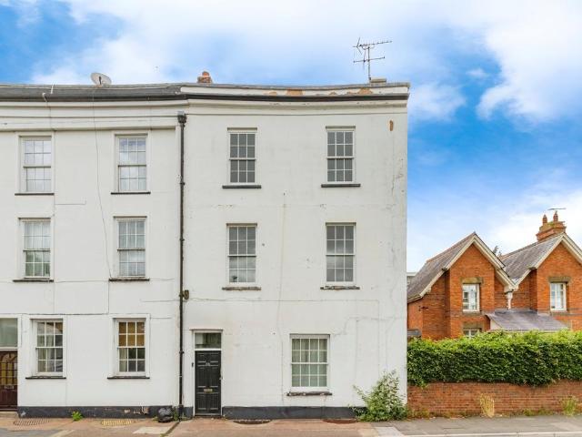 Flat for sale in Watergate, Devon