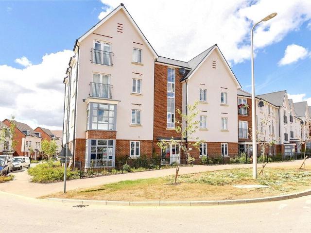 Flat for sale in Wokingham