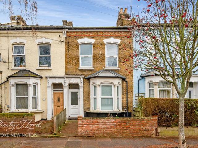 Flat for sale in South Tottenham, Greater London