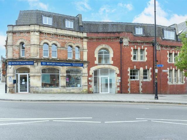Flat for sale in Trowbridge