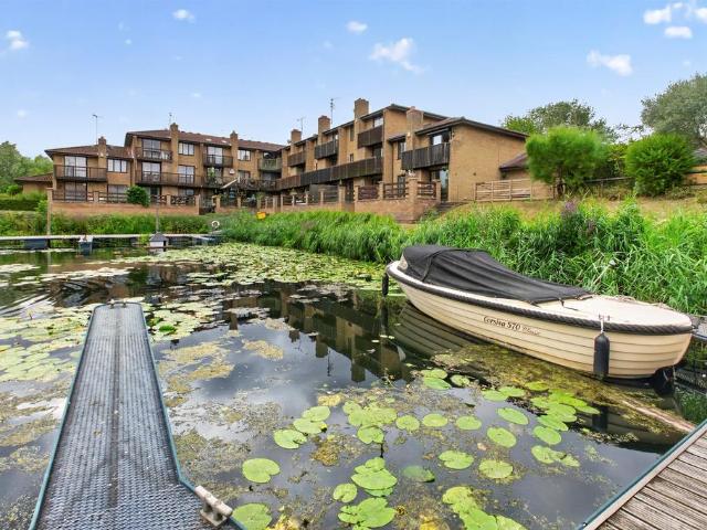 Flat for sale in West Town, Peterborough