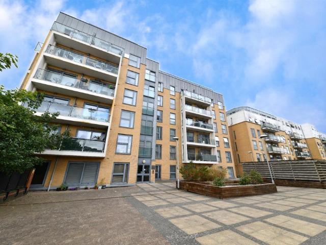 Flat for sale in Old Town, Shephall