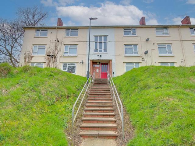 Flat for sale in Midanbury, Southampton