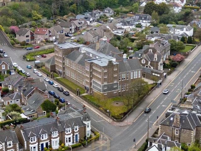 Flat for sale in Broughty Ferry, Forthill