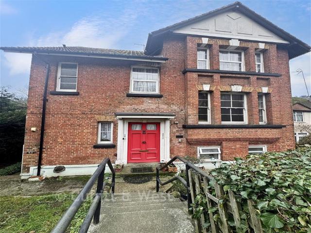 Flat for sale in Hillview, Surrey