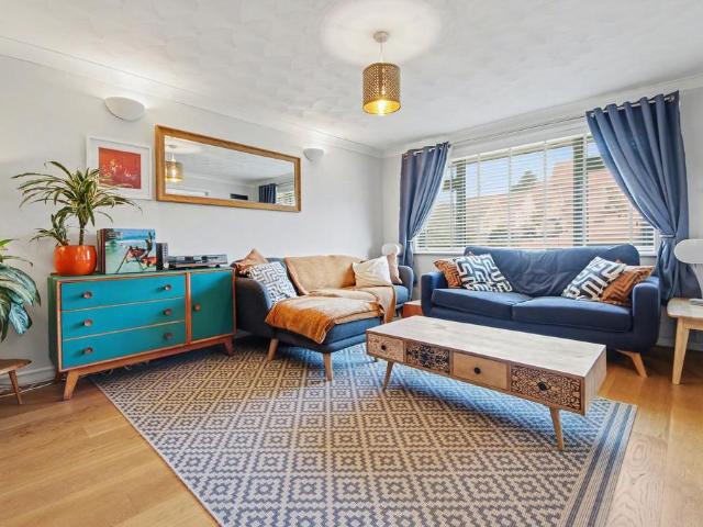 Flat for sale in Midanbury, Isle Of Man