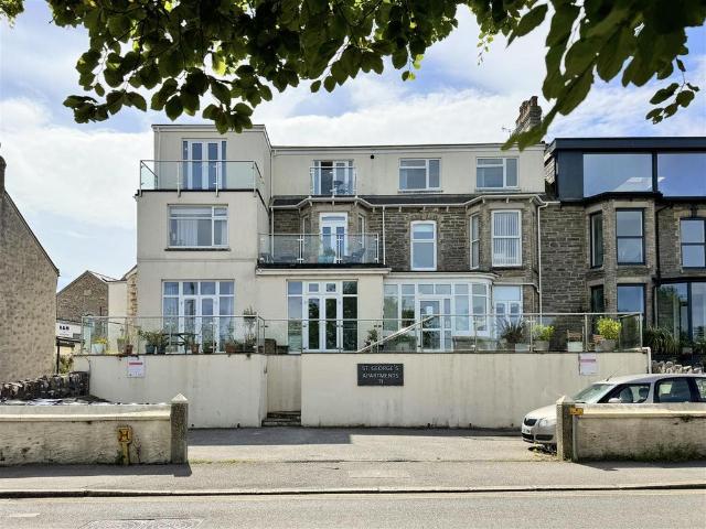 Flat for sale in Newquay, Cornwall