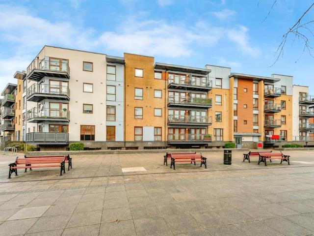 Flat for sale in Three Bridges, Glynde